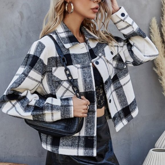 MODA ME COUTURE Jackets & Blazers - CASUAL Womens Y2K Khaki Plaid pocket button up jac